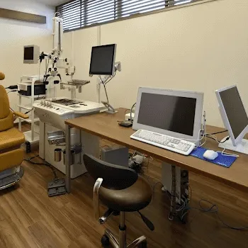 ひろ耳鼻科皮膚科形成外科のケミカルピーリングを受ける前の診察室