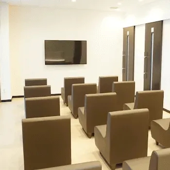 湘南美容クリニック 那覇院のケミカルピーリングを受ける前の待合室