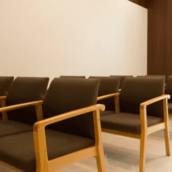 品川スキンクリニック 沖縄院のケミカルピーリングを受ける前の待合室