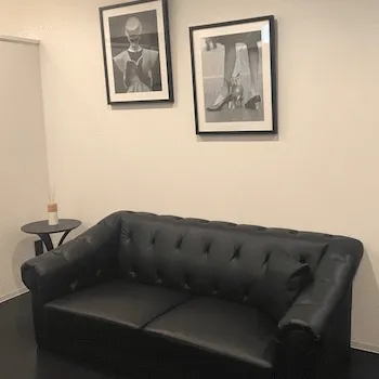 ルラ(LULA)美容クリニック 新潟院のケミカルピーリングを受ける前の待合室