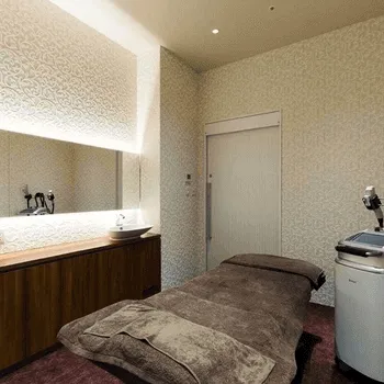 ネクストスキンケアクリニックのケミカルピーリングを受ける施術室