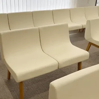 しむら皮膚科クリニックのサブシジョンを受ける前の待合室