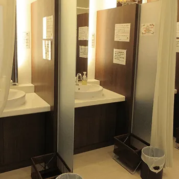 品川スキンクリニック 沖縄院のエリシスセンスを受けた後のパウダールーム