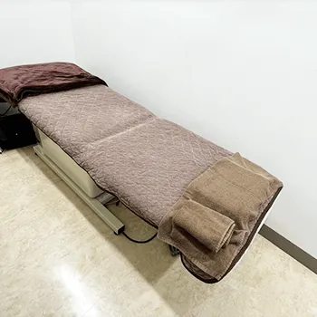 湘南美容クリニック 那覇院のプロファイロを受ける施術室