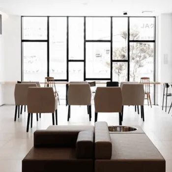 沖縄皮膚科医院 八重瀬クリニックの白玉点滴・注射を受ける前の待合室