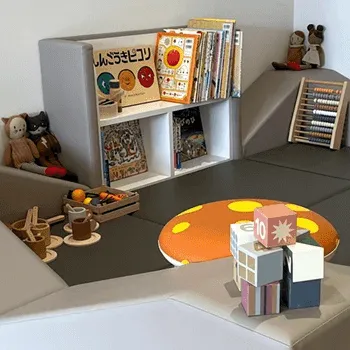 沖縄皮膚科医院 八重瀬クリニックの白玉点滴・注射を受けるクリニックのキッズスペース