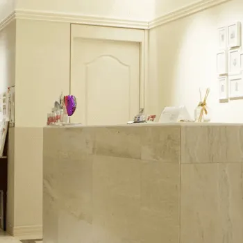 おきなわ美容クリニックのサブシジョンを受ける前の受付