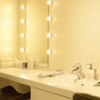 おきなわ美容クリニックのサブシジョンを受けた後のパウダールーム