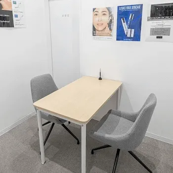 デイリースキンクリニック 大阪1院のジャルプロスーパーハイドロを受ける前のカウンセリングルーム