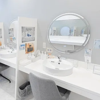 デイリースキンクリニック 大阪1院のジャルプロスーパーハイドロを受けた後のパウダールーム