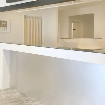 リゼクリニック 大阪1院のフォトフェイシャルを受ける前の受付