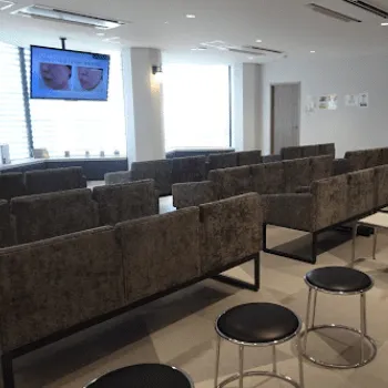 品川美容外科 大阪3院のフォトフェイシャルを受ける前の待合室