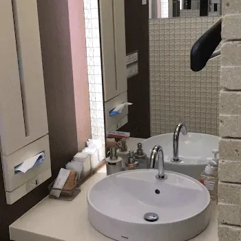 品川美容外科 大阪2院のピコトーニングを受けた後のパウダールーム