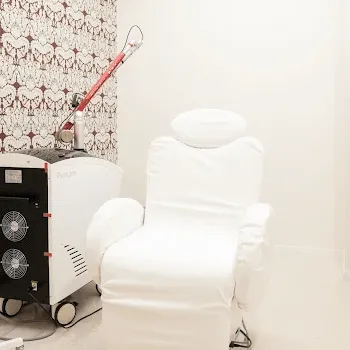 大阪TAクリニックのピコトーニングを受ける施術室