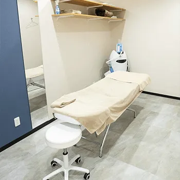 BAOクリニック 大阪2院のプロファイロを受ける施術室