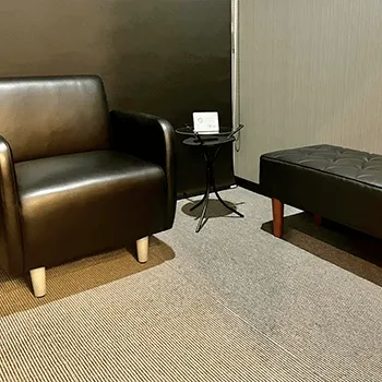 LaLa Clinic 梅田院のプロファイロを受ける前のカウンセリングルーム