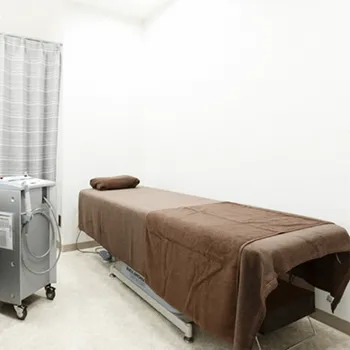 共立美容外科 大阪2院の白玉点滴・注射を受ける施術室