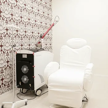 大阪TAクリニックの白玉点滴・注射を受ける施術室