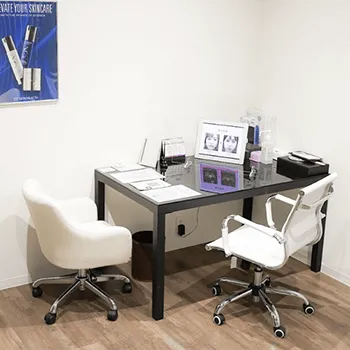 東京美容外科 大阪1院の白玉点滴・注射を受ける前のカウンセリングルーム