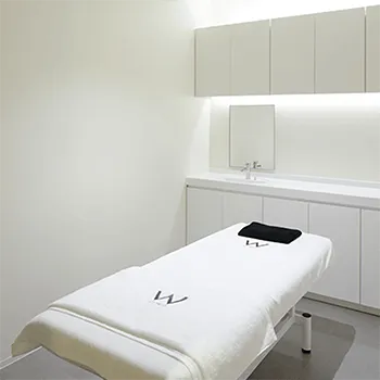 W CLINIC 大阪2院の白玉点滴・注射を受ける施術室