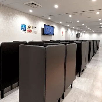 湘南美容クリニック 札幌2院のケミカルピーリングを受ける前の待合室