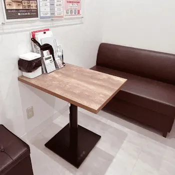 湘南美容クリニック 札幌2院のケミカルピーリングを受ける前のカウンセリングルーム