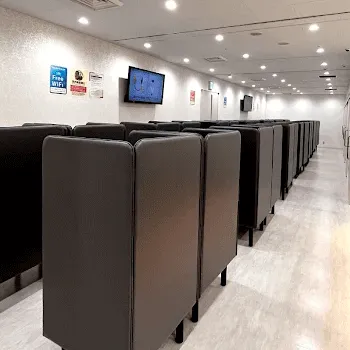 湘南美容クリニック 札幌2院のジャルプロスーパーハイドロを受ける前の待合室