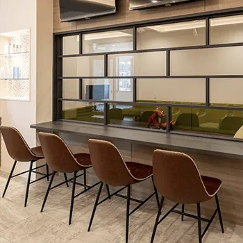 白いあさがお皮ふ科スキンケアクリニックのプルリアルデンシファイを受ける前の待合室