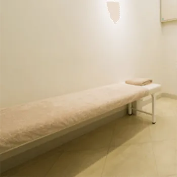 琴似タワー皮膚科形成外科のプルリアルデンシファイを受ける施術室