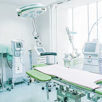 共立美容外科 仙台院のエリシスセンスを受ける施術室