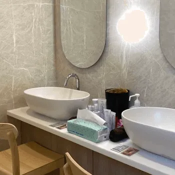 レナトゥスクリニック 仙台院のジャルプロスーパーハイドロを受けた後のパウダールーム