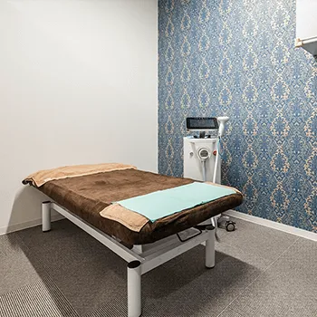 ルラ美容クリニック 仙台院のプロファイロを受ける施術室