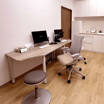 八乙女スキンクリニックのサブシジョンを受ける前の診察室