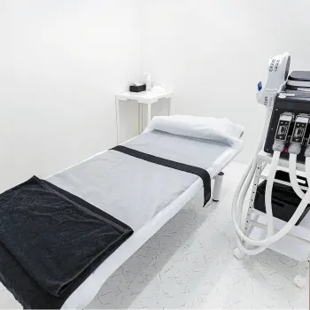 BSクリニック 東京3院の脂肪冷却を受ける施術室