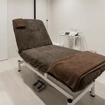 フィラークリニック 東京1院のエリシスセンスを受ける施術室