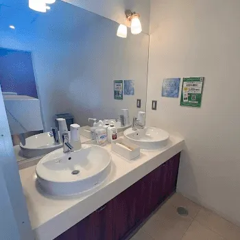 表参道スキンクリニック 東京1院のジャルプロスーパーハイドロを受けた後のパウダールーム