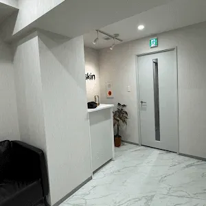 スマートスキンクリニック 東京1院のジャルプロスーパーハイドロを受ける前の受付