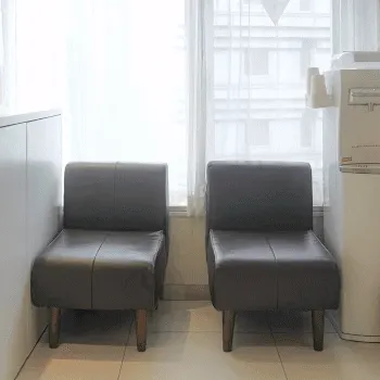 ミニマムスキンクリニック 東京2院のリズネを受ける前の待合室