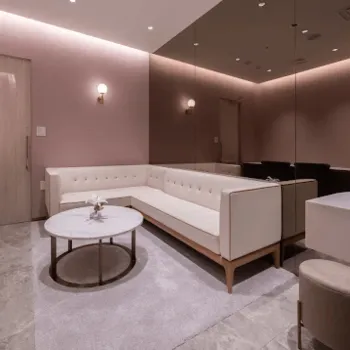 高須クリニック 東京1院のミラドライを受ける前の待合室