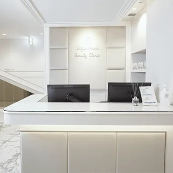 水の森美容クリニック 東京1院のプルリアルデンシファイを受ける前の受付