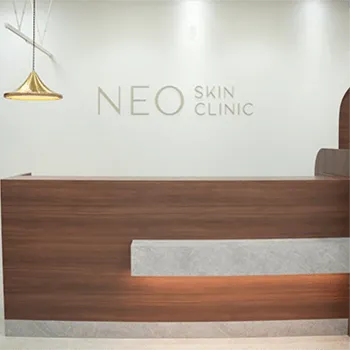 NEO Skin Clinic 東京1院のプルリアルデンシファイを受ける前の受付