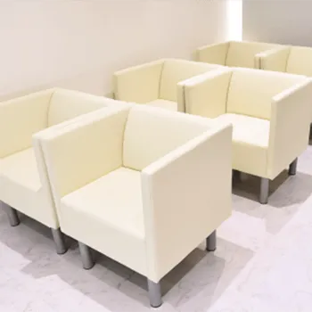 大塚美容形成外科 東京1院のプルリアルデンシファイを受ける前の待合室