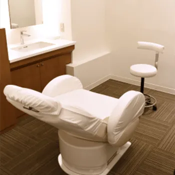 大塚美容形成外科 東京1院のプルリアルデンシファイを受ける施術室