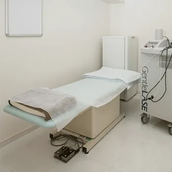 フェミークリニック 東京4院のプロファイロを受ける施術室