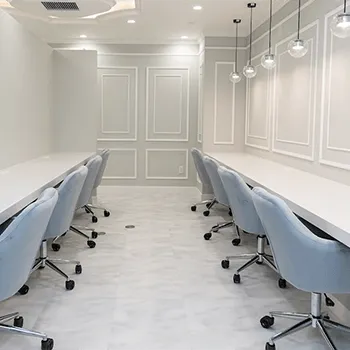 ルラ美容クリニック 東京7院のプロファイロを受ける前の待合室