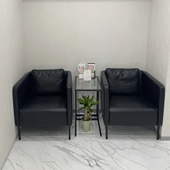 スマートスキンクリニック 神保町院のプロファイロを受ける前の待合室