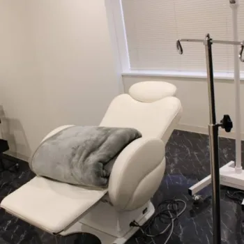 横浜TAクリニックのインモードを受ける施術室