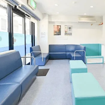 こどものくに皮膚科のジャルプロスーパーハイドロを受ける前の待合室