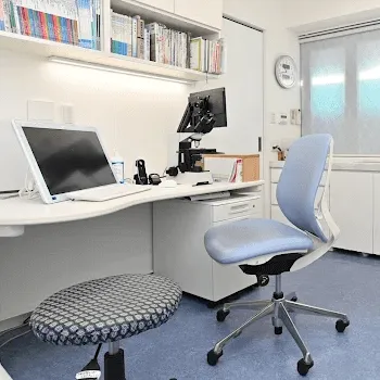 こどものくに皮膚科のジャルプロスーパーハイドロを受ける前の診察室