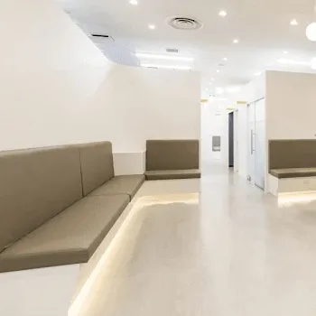 ベンスクリニック 横浜のリズネを受ける前の待合室